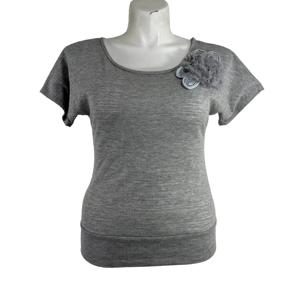 Free‎ Kisses Top LARGE Gray Metallic Fleck Stripe Flower Applique Stretch Shirt